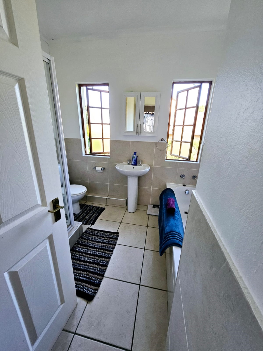 4 Bedroom Property for Sale in Clifton Hill Estate KwaZulu-Natal