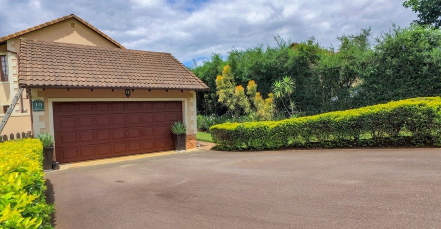 4 Bedroom Property for Sale in Clifton Hill Estate KwaZulu-Natal