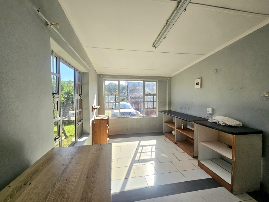 To Let 1 Bedroom Property for Rent in Malvern KwaZulu-Natal