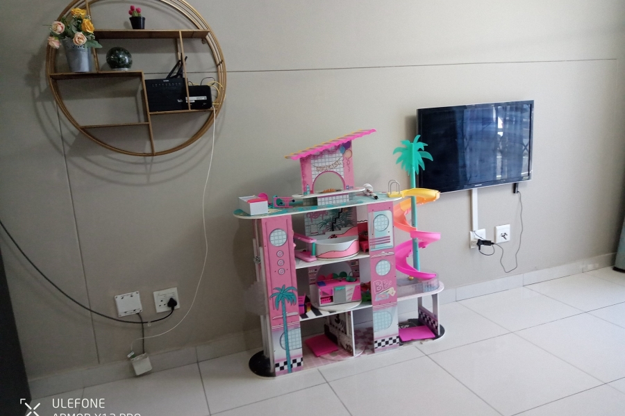 To Let 2 Bedroom Property for Rent in New Town Centre KwaZulu-Natal