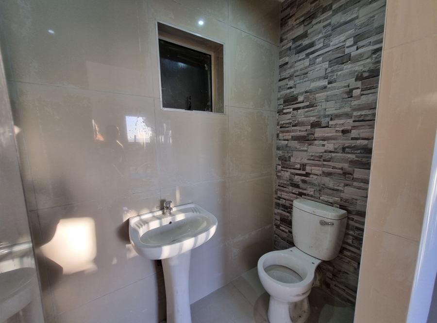 1 Bedroom Property for Sale in Bluff KwaZulu-Natal