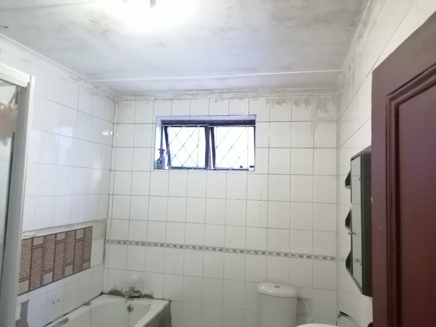 2 Bedroom Property for Sale in Glenwood KwaZulu-Natal