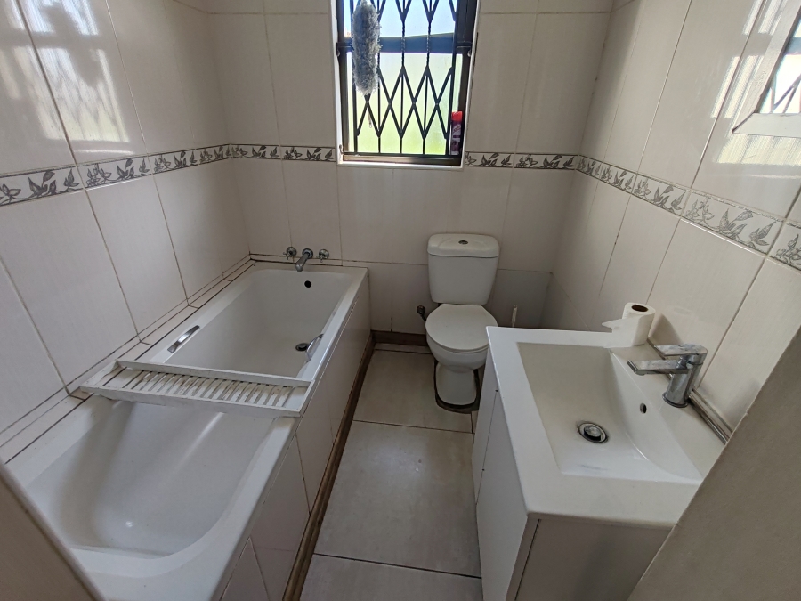 4 Bedroom Property for Sale in Uvongo Beach KwaZulu-Natal