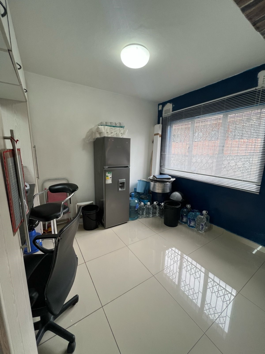 2 Bedroom Property for Sale in Tongaat KwaZulu-Natal
