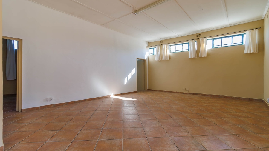 6 Bedroom Property for Sale in Monteseel KwaZulu-Natal