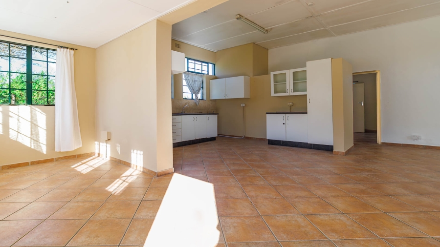 6 Bedroom Property for Sale in Monteseel KwaZulu-Natal