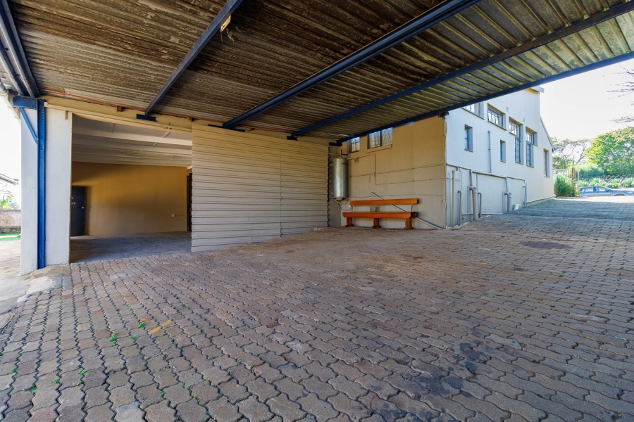 6 Bedroom Property for Sale in Monteseel KwaZulu-Natal