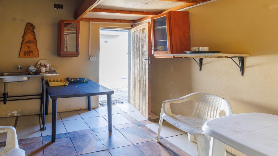 6 Bedroom Property for Sale in Monteseel KwaZulu-Natal