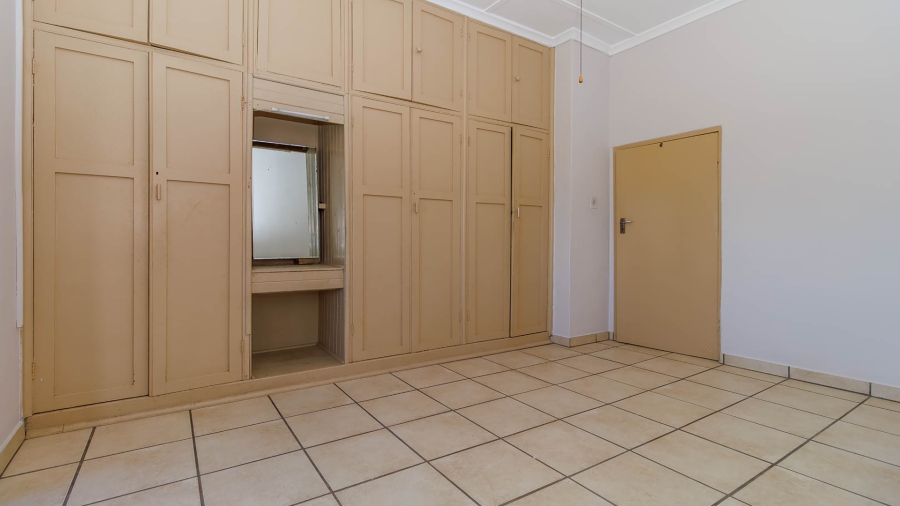 6 Bedroom Property for Sale in Monteseel KwaZulu-Natal