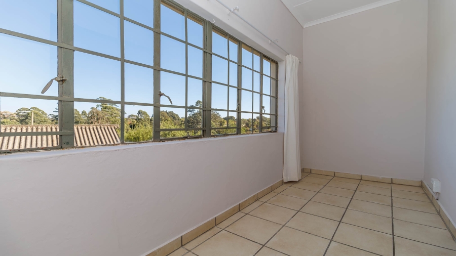 6 Bedroom Property for Sale in Monteseel KwaZulu-Natal