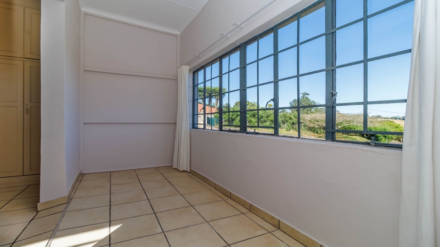 6 Bedroom Property for Sale in Monteseel KwaZulu-Natal