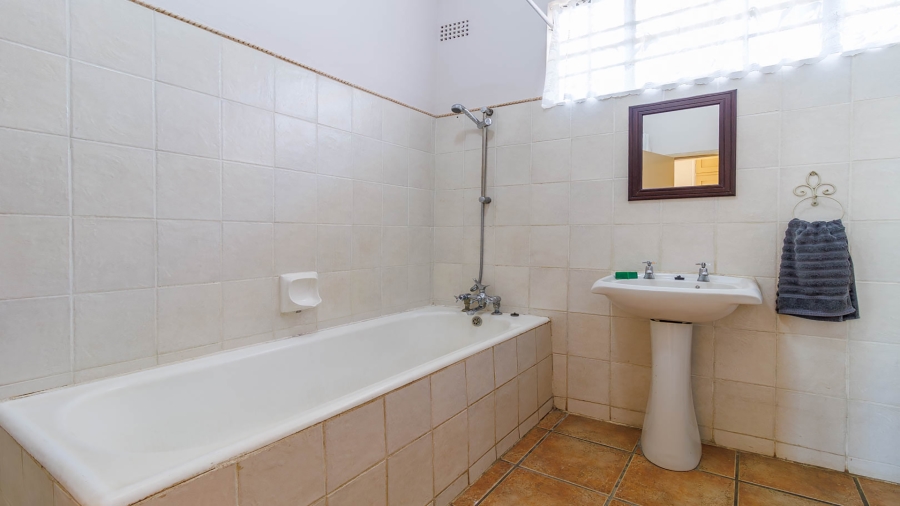 6 Bedroom Property for Sale in Monteseel KwaZulu-Natal