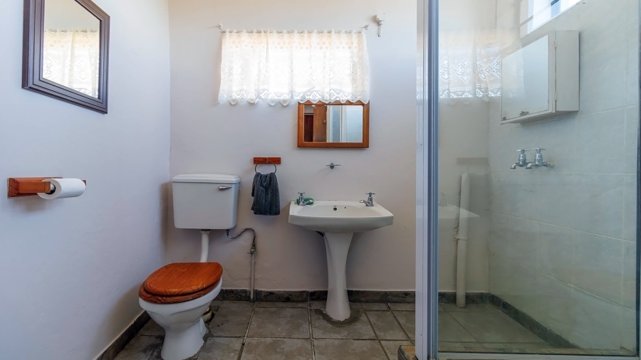6 Bedroom Property for Sale in Monteseel KwaZulu-Natal
