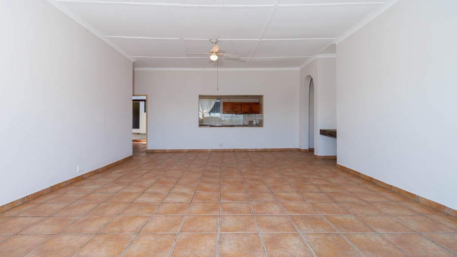 6 Bedroom Property for Sale in Monteseel KwaZulu-Natal