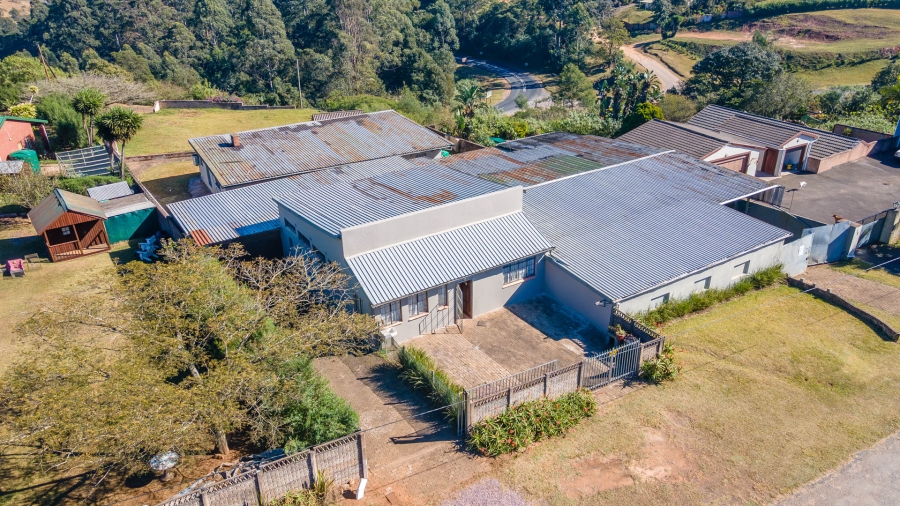6 Bedroom Property for Sale in Monteseel KwaZulu-Natal