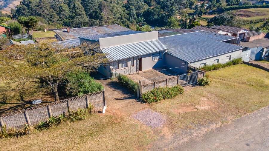 6 Bedroom Property for Sale in Monteseel KwaZulu-Natal