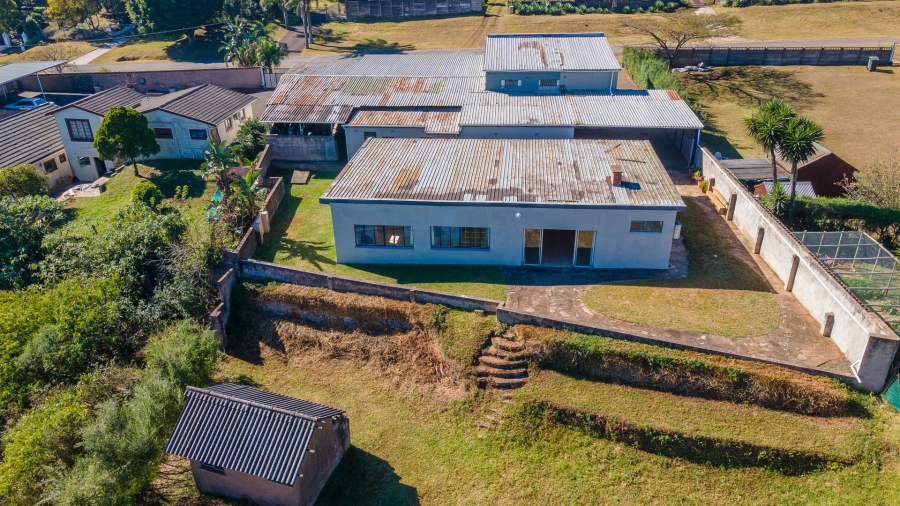 6 Bedroom Property for Sale in Monteseel KwaZulu-Natal