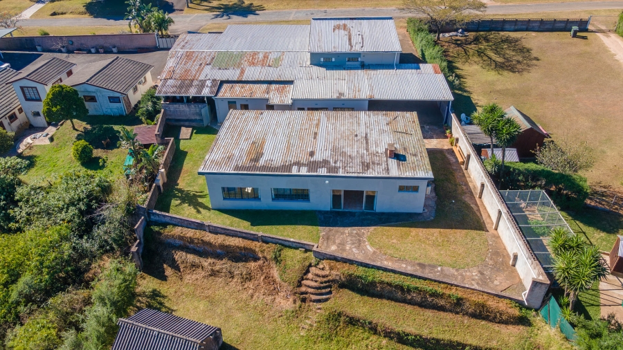 6 Bedroom Property for Sale in Monteseel KwaZulu-Natal