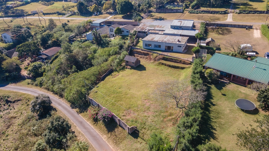6 Bedroom Property for Sale in Monteseel KwaZulu-Natal