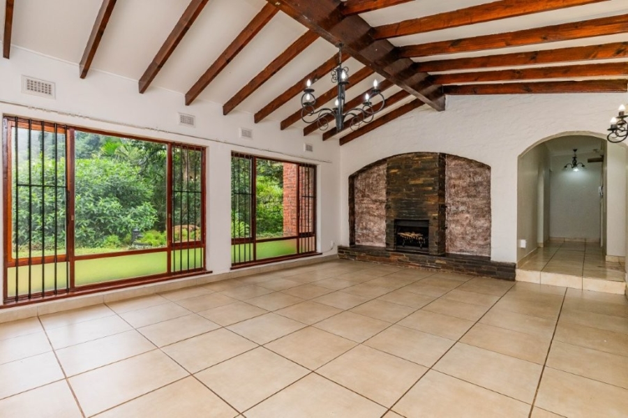 4 Bedroom Property for Sale in Rouken Glen KwaZulu-Natal