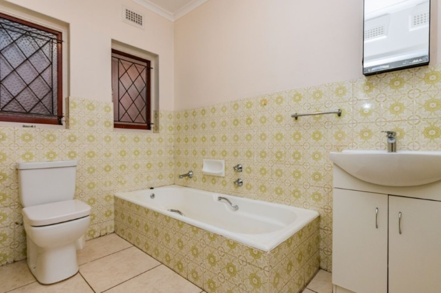 4 Bedroom Property for Sale in Rouken Glen KwaZulu-Natal