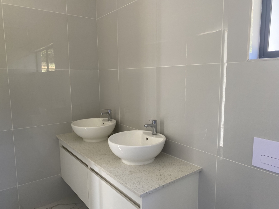 4 Bedroom Property for Sale in Palm Lakes Estate KwaZulu-Natal