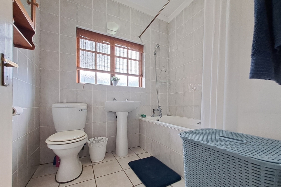To Let 1 Bedroom Property for Rent in Berry Hill KwaZulu-Natal