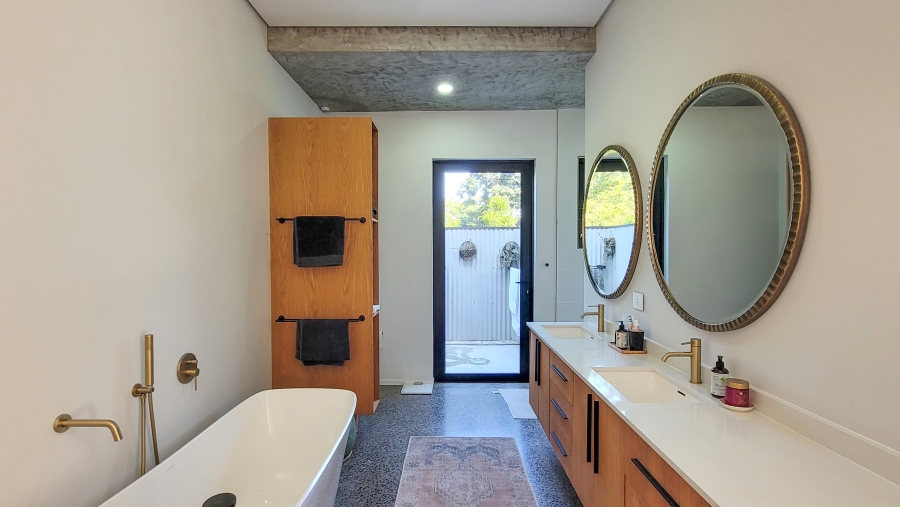4 Bedroom Property for Sale in Elaleni Coastal Forest Estate KwaZulu-Natal