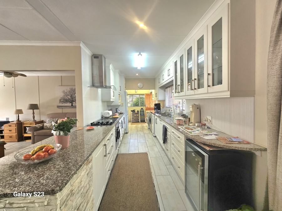 3 Bedroom Property for Sale in Amberglen KwaZulu-Natal