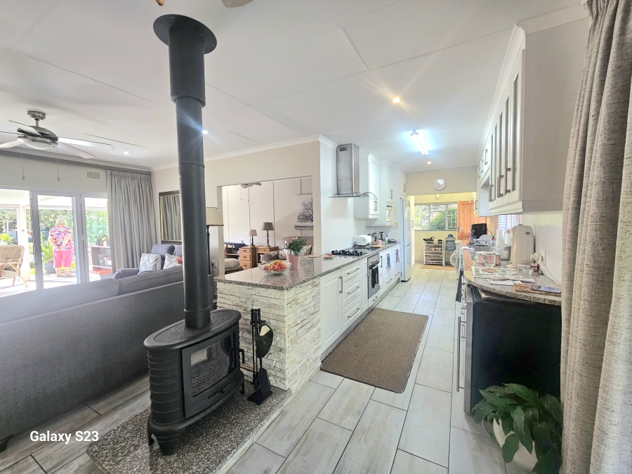 3 Bedroom Property for Sale in Amberglen KwaZulu-Natal