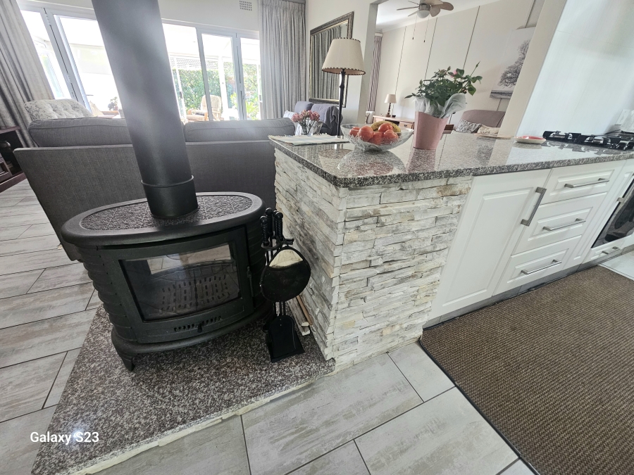 3 Bedroom Property for Sale in Amberglen KwaZulu-Natal