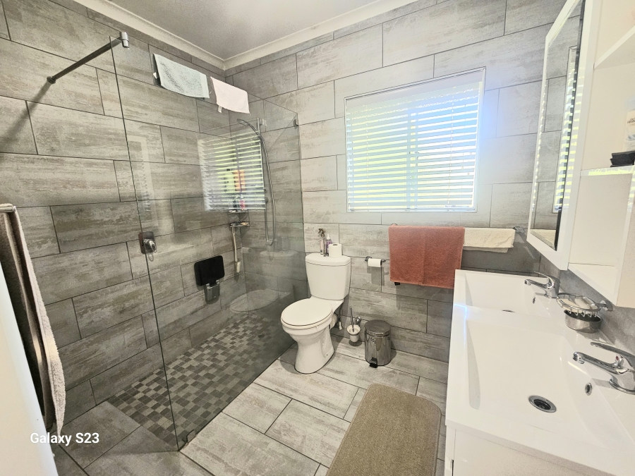 3 Bedroom Property for Sale in Amberglen KwaZulu-Natal
