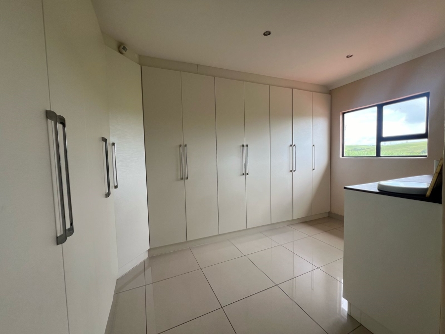 4 Bedroom Property for Sale in Gandhinagar KwaZulu-Natal