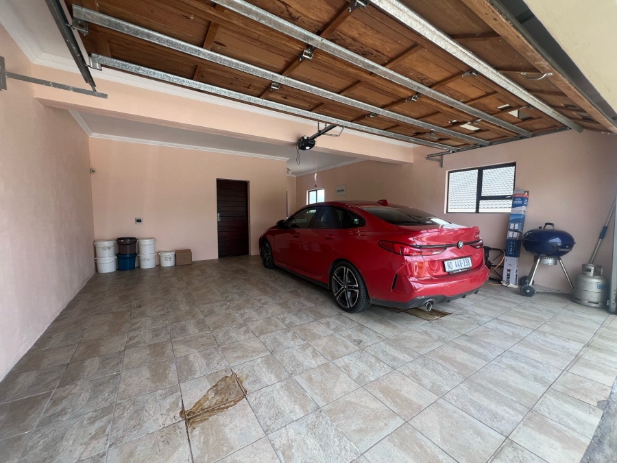 4 Bedroom Property for Sale in Gandhinagar KwaZulu-Natal