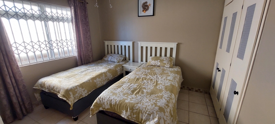 2 Bedroom Property for Sale in Lawrence Rocks KwaZulu-Natal