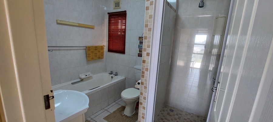 2 Bedroom Property for Sale in Lawrence Rocks KwaZulu-Natal