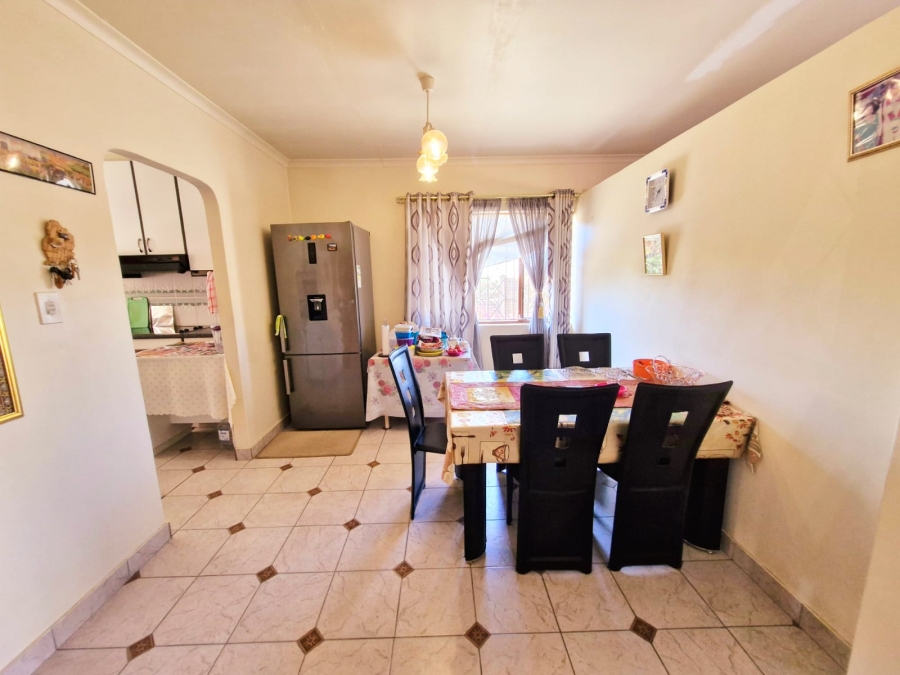 4 Bedroom Property for Sale in Dawncrest KwaZulu-Natal