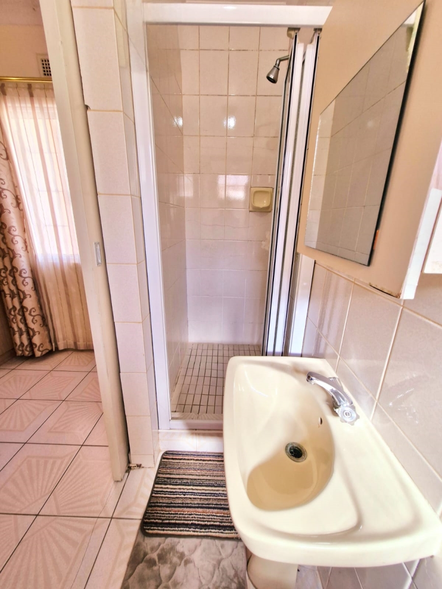 4 Bedroom Property for Sale in Dawncrest KwaZulu-Natal