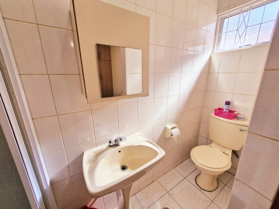 4 Bedroom Property for Sale in Dawncrest KwaZulu-Natal