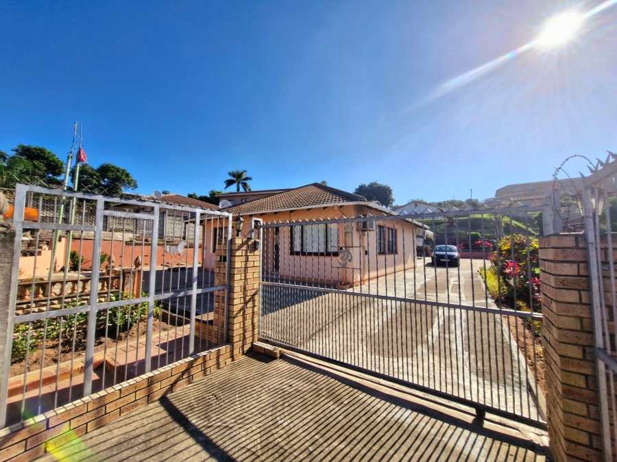 4 Bedroom Property for Sale in Dawncrest KwaZulu-Natal