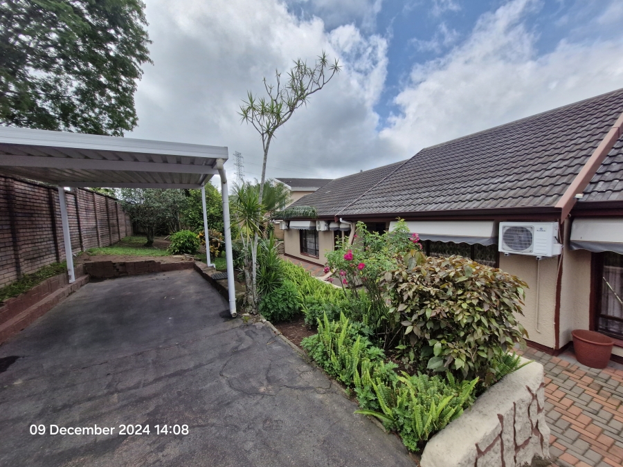 To Let 4 Bedroom Property for Rent in Moseley Park KwaZulu-Natal