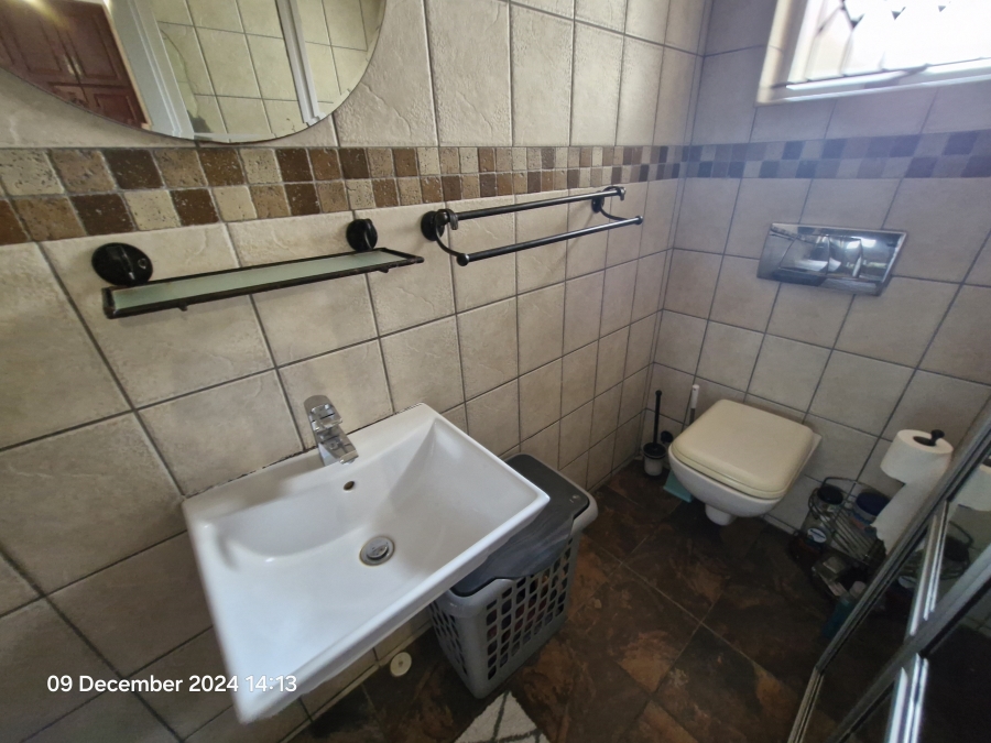 To Let 4 Bedroom Property for Rent in Moseley Park KwaZulu-Natal
