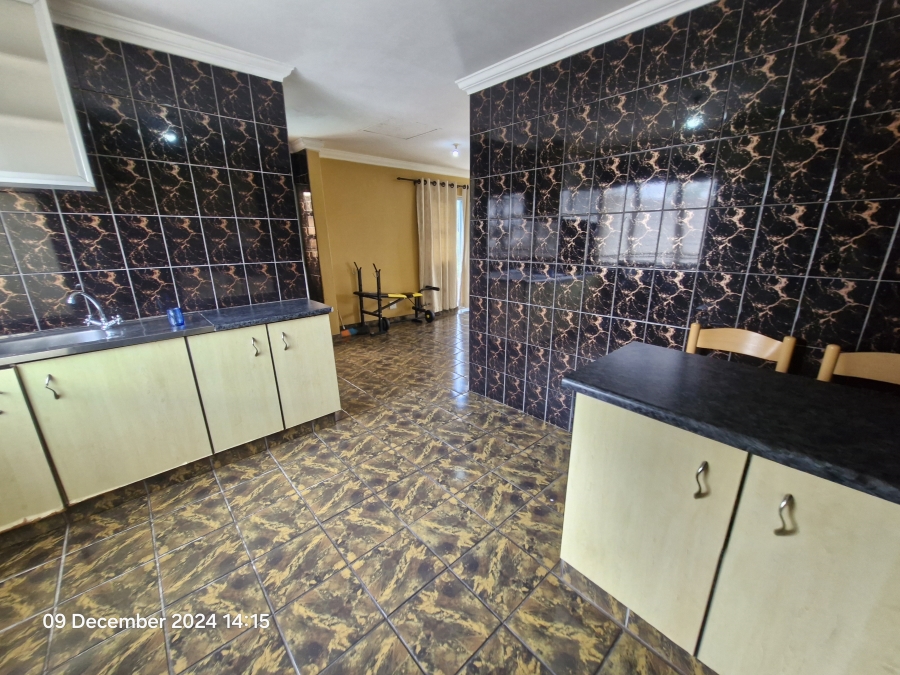 To Let 4 Bedroom Property for Rent in Moseley Park KwaZulu-Natal