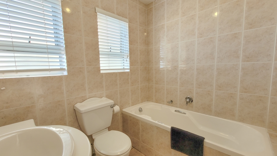 3 Bedroom Property for Sale in Willard Beach KwaZulu-Natal
