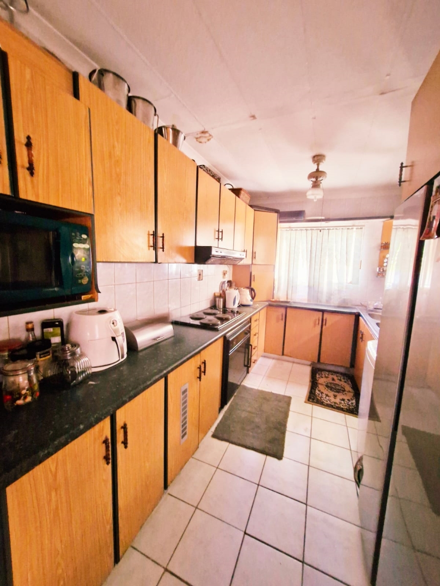 3 Bedroom Property for Sale in Brindhaven KwaZulu-Natal