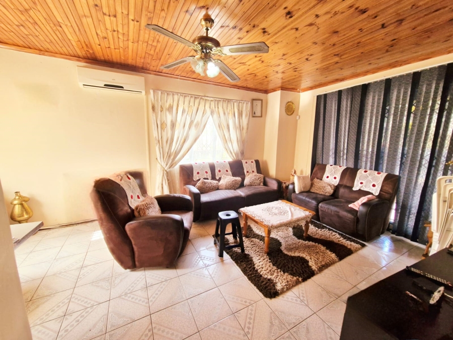 3 Bedroom Property for Sale in Brindhaven KwaZulu-Natal