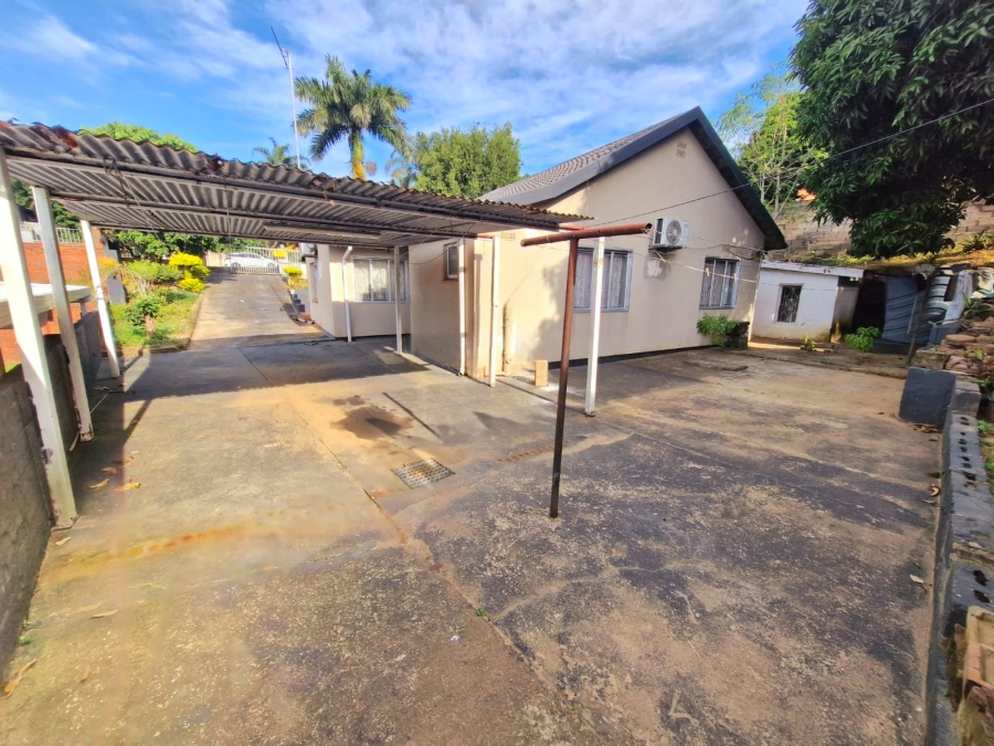 3 Bedroom Property for Sale in Brindhaven KwaZulu-Natal