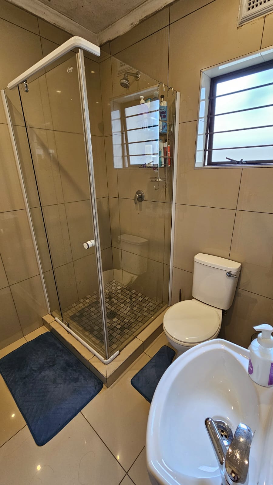 To Let 2 Bedroom Property for Rent in Bluff KwaZulu-Natal