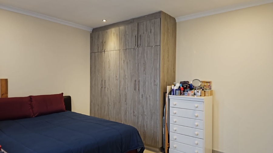 To Let 2 Bedroom Property for Rent in Bluff KwaZulu-Natal
