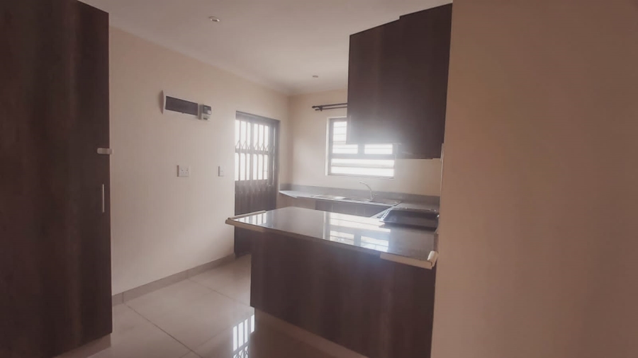To Let 2 Bedroom Property for Rent in Bluff KwaZulu-Natal